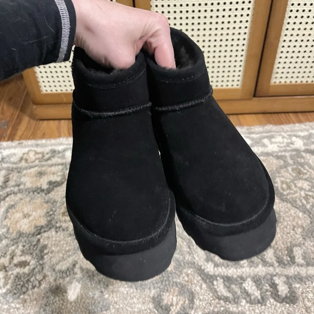 BearPaw 6 Retro Super Shorty Black Pull On‎ Platform Ankle Bootie Winter Slipper